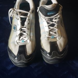 Mens athletes track shoes